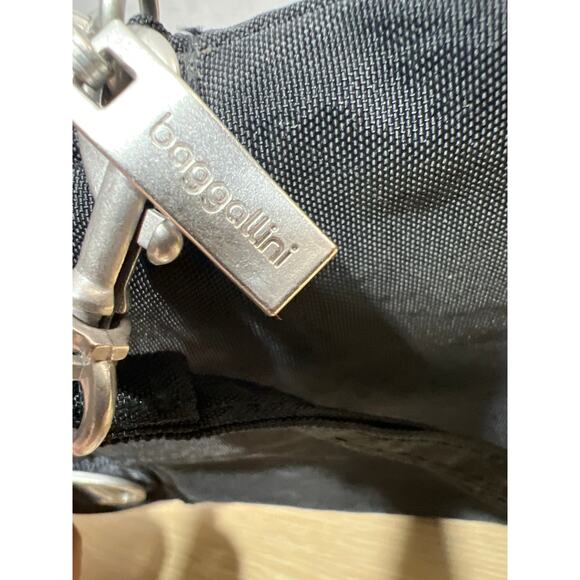 Baggallini Bryant Pouch RFID Anti-Theft Black Crossbody/Waist/Shoulder Bag - Picture 11 of 13